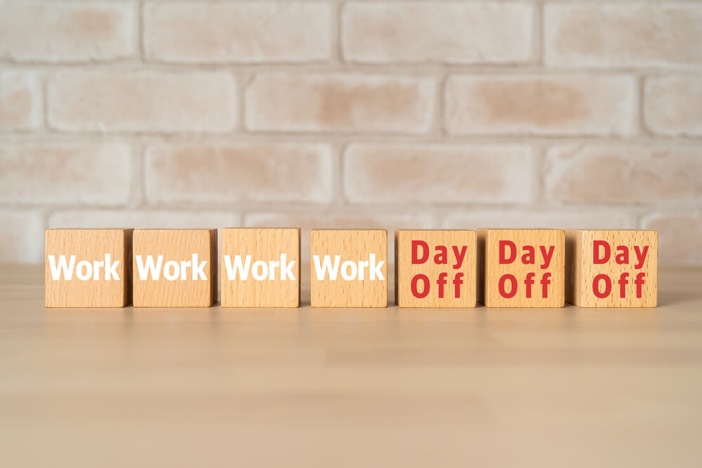 Semaine de 4 jours : 67% des salariés accepteraient des journées plus longues