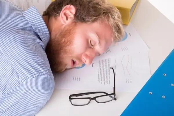 manque-de-sommeil-motif-arret-maladie