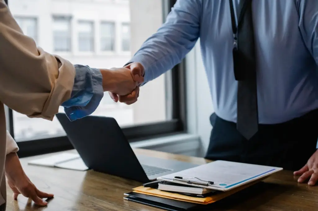 assistance salarie avocat entretien prealable licenciement